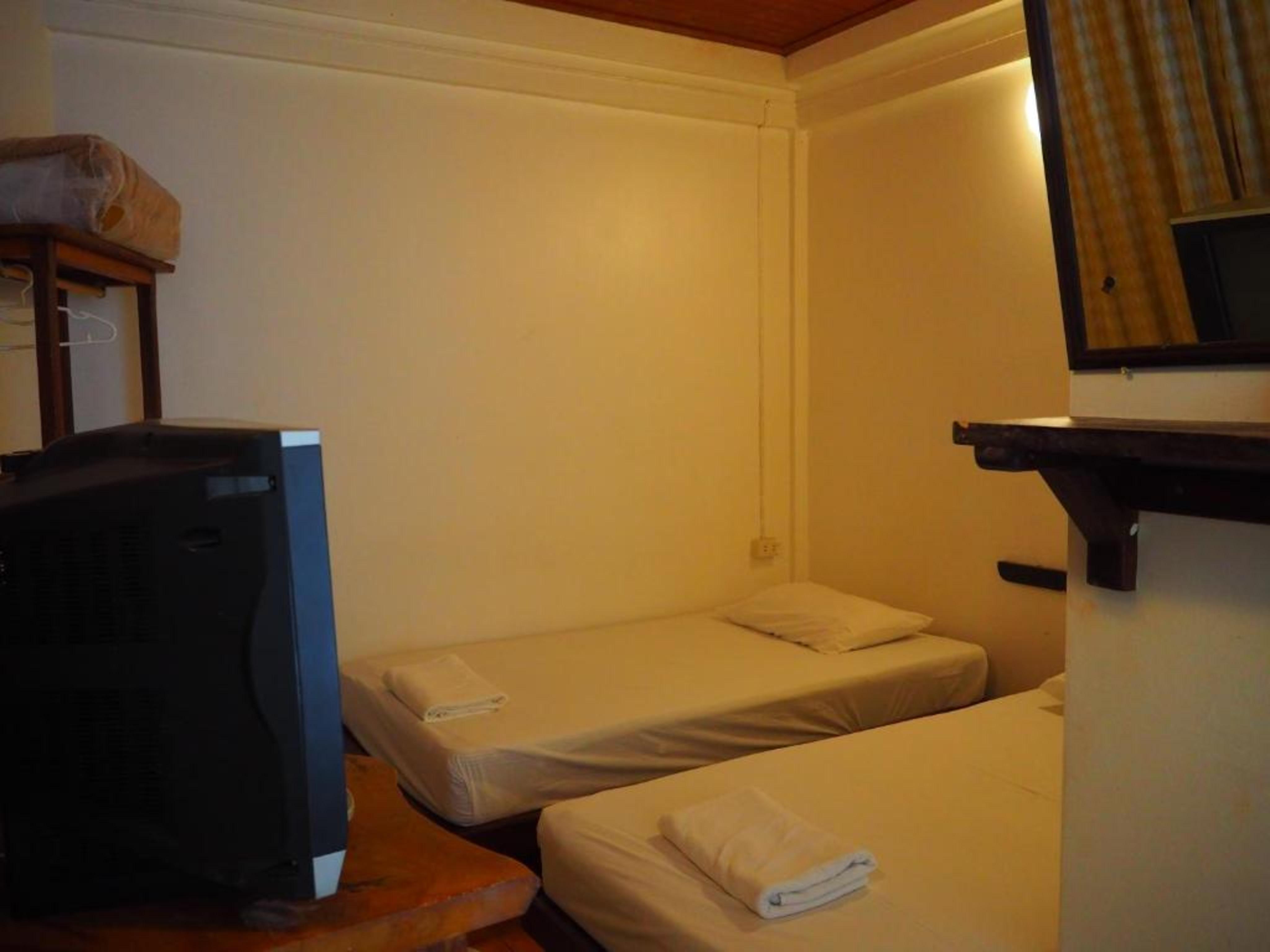 Relax Guesthouse Patong Dış mekan fotoğraf