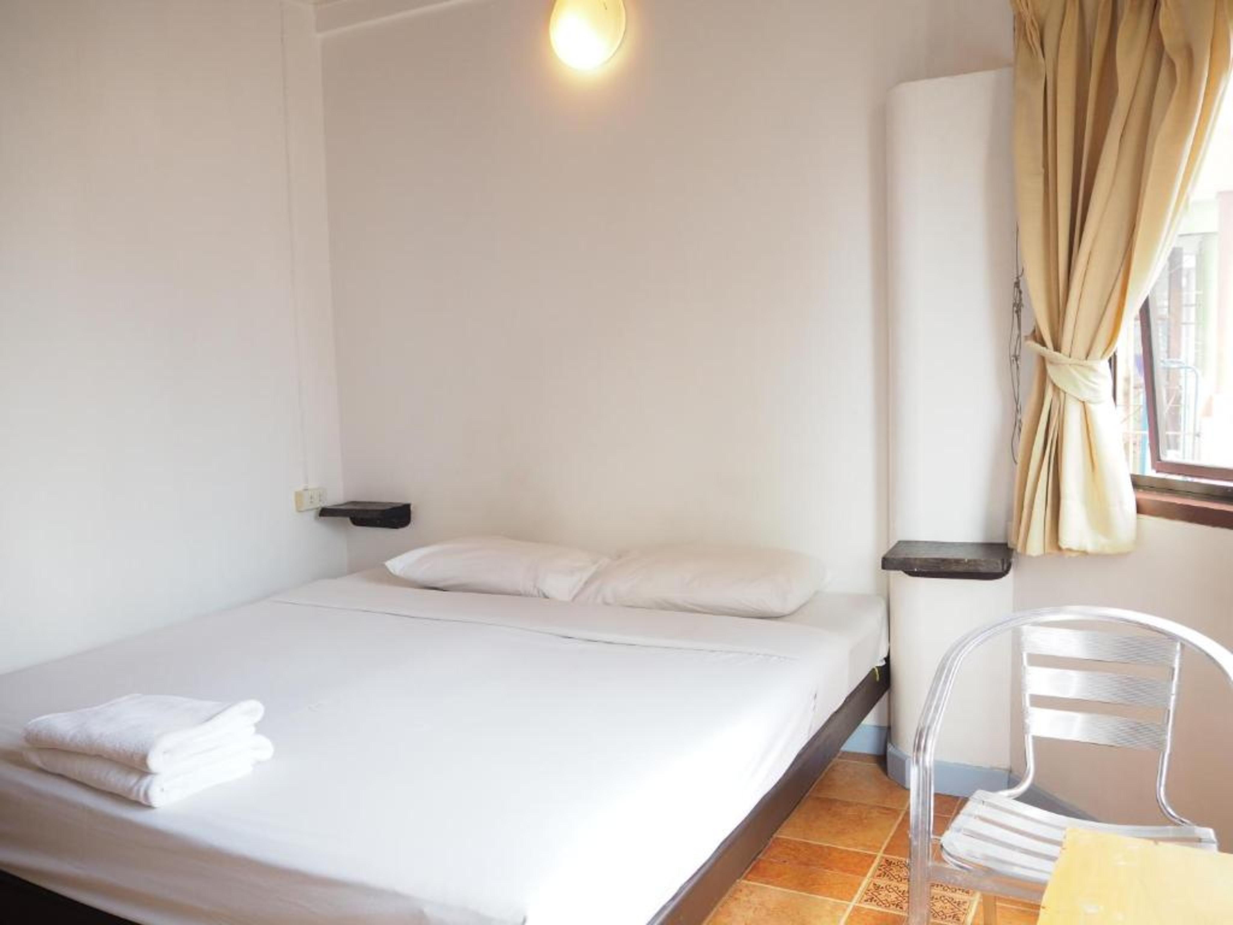 Relax Guesthouse Patong Dış mekan fotoğraf