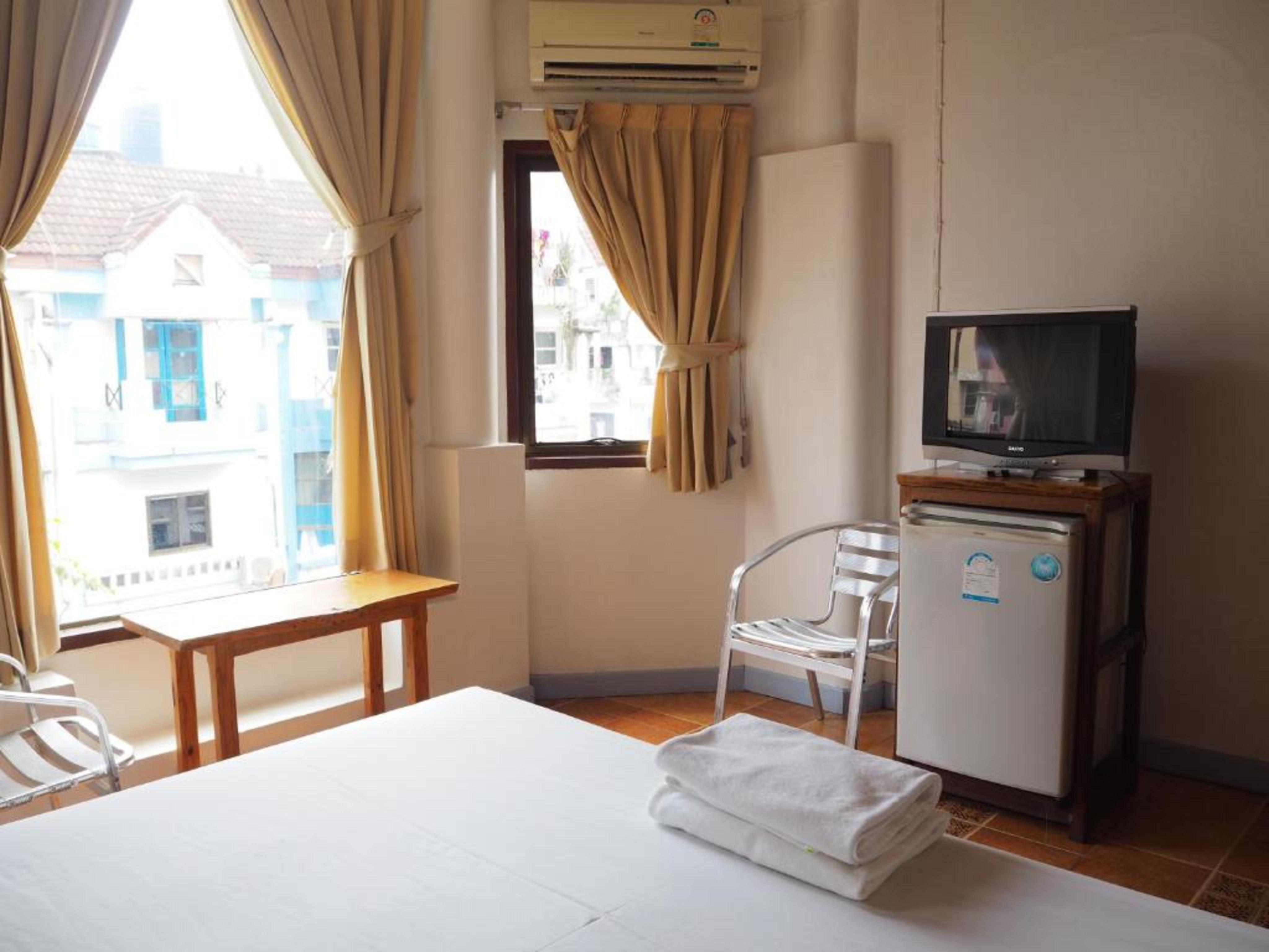 Relax Guesthouse Patong Dış mekan fotoğraf